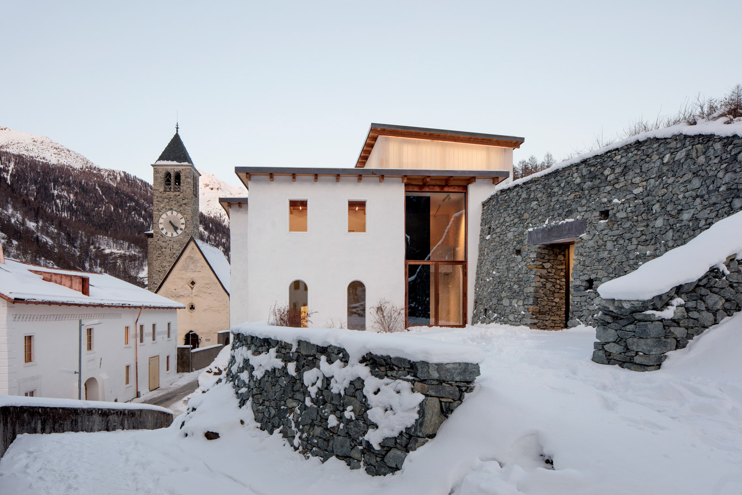 muzeum-susch-chasper-schmidlin-lukas-voellmy-subterranean-museum-architecture-switzerland_dezeen_2364_col_10